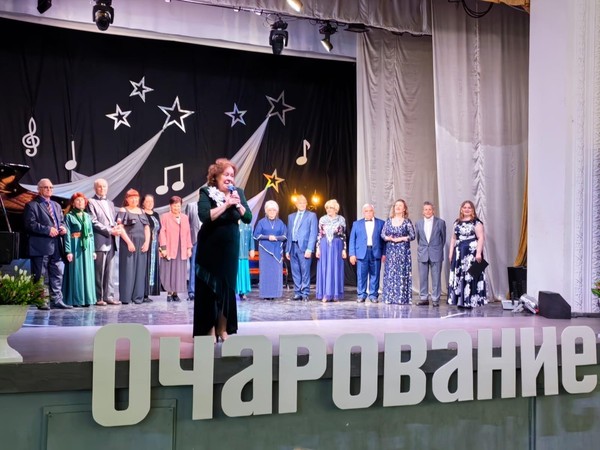 «Юбилейный вернисаж»