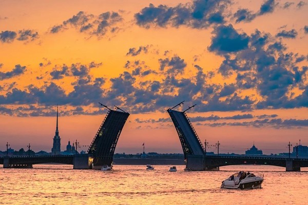 Литературно-музыкальная программа «Романтика белых ночей»
