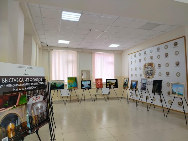 Передвижная выставка в Парке материнской Славы