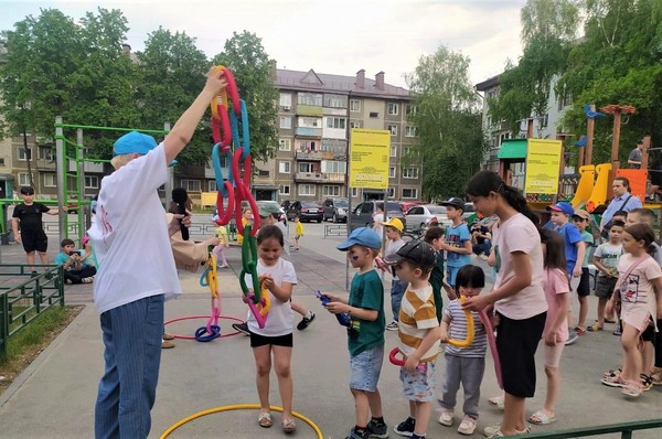 «Праздник детства» на улицах Секисова и Боровая