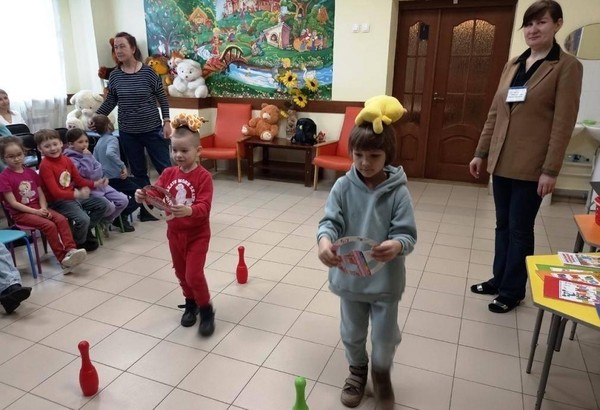 «Аркадий Паровозов спешит на помощь»
