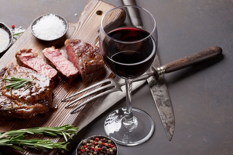 3 мяса, 3 соуса, 3 вина