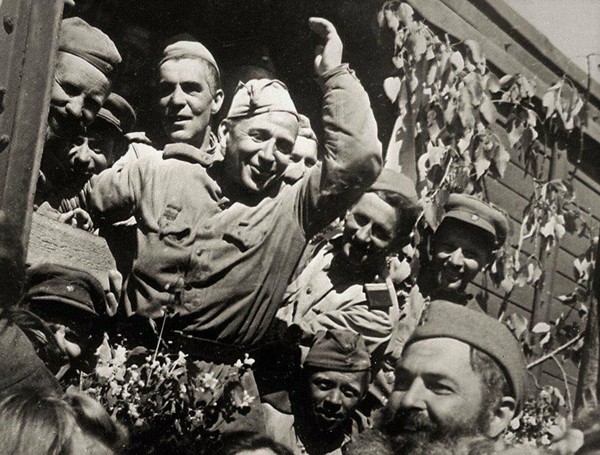 Праздничная программа «Нам 41-й не забыть, нам 45-й вечно помнить»