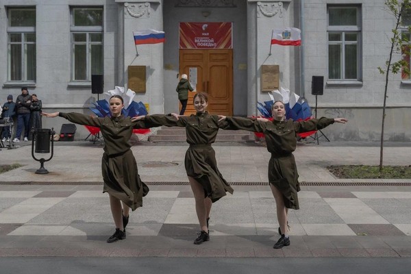 Концертная программа «Сквозь года звенит Победа!»