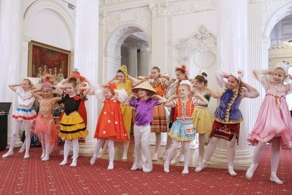 Фестиваль детского творчества «Здравствуй, лето!»