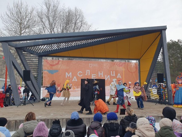 Показ спектакля «Уличные бременские музыканты» в Раифском СУВУ