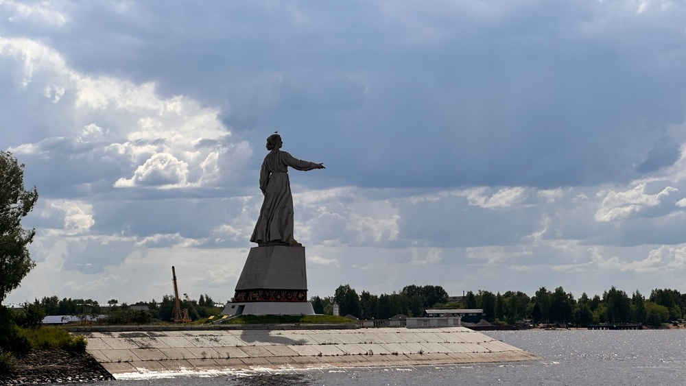 Теплоходная прогулка со шлюзованием