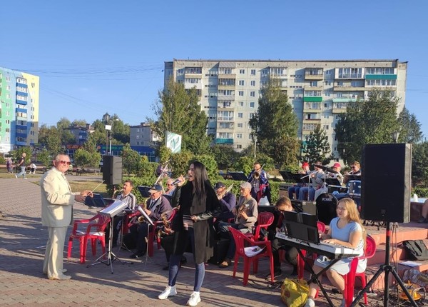 Программа «Танцевальные вечера под звуки эстрадно-джазового оркестра»