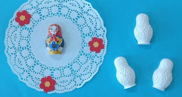 Мастер-класс «Магнит из гипса «Матрешка»