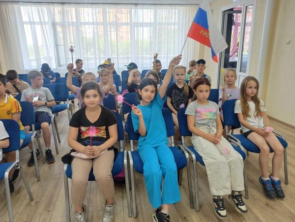 Познавательно-игровая программа «Мы с рожденья – россияне»