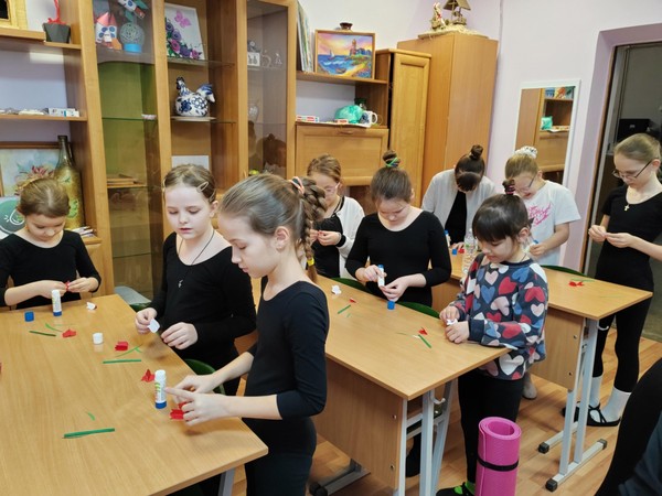 Мастер–класс «Волшебный сундучок» в рамках творческого проекта «Зажигай лето»
