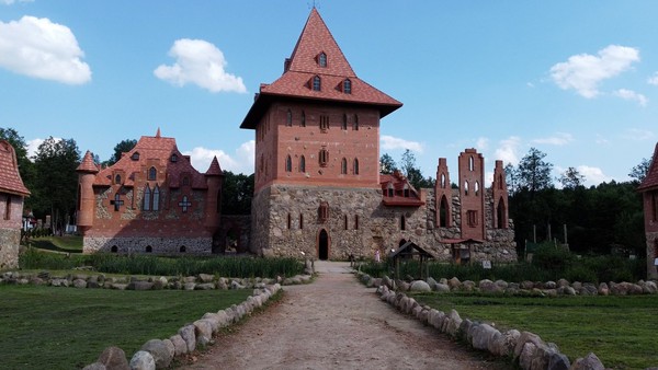 Трансфер из Минска в парк-музей «Великое княжество Сула» — и обратно