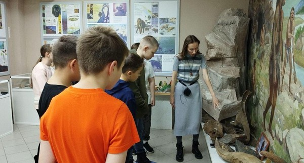 Экскурсия «Прогулка по страницам истории»