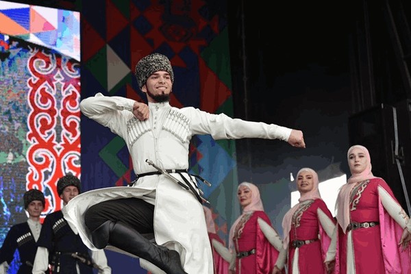 Мастер-класс «Мужская лезгинка»