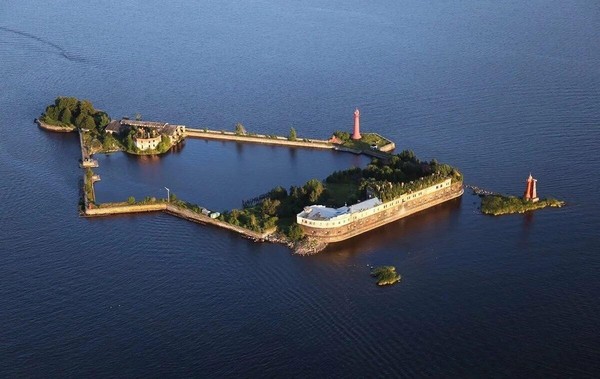Лекция «Путешествия по миру. Форт «Кроншлот»»