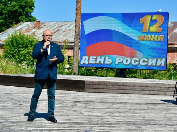«О, Русь – ромашковое поле…!»