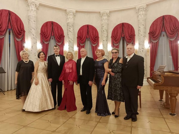 В вихре вальса
