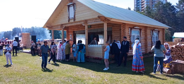 Интерактивная реконструкция на городском празднике Сабантуй «Туган йортым-туган нигезем»