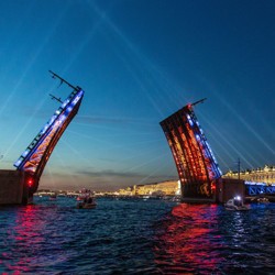 Вечерний вояж. Развод Дворцового моста