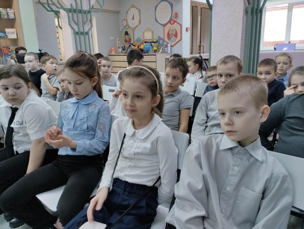 Интеллектуальная игра «Прикольный детектив: разгадка близка»