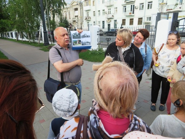 Пешеходная экскурсия «Улица главных историй – Красноармейская»