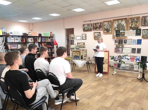 Литературная встреча «Их обжигала пламенем война»