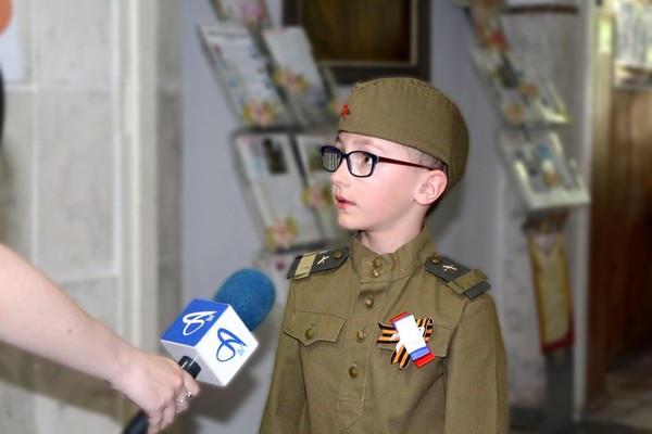 Конкурс чтецов «Дети мира – детям войны»