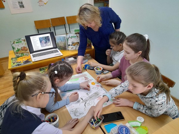 Развлекательная программа «Лучики детства»