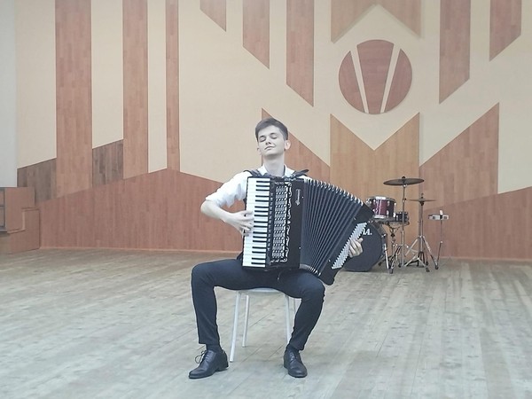 Зачет–концерт студентов народного отделения