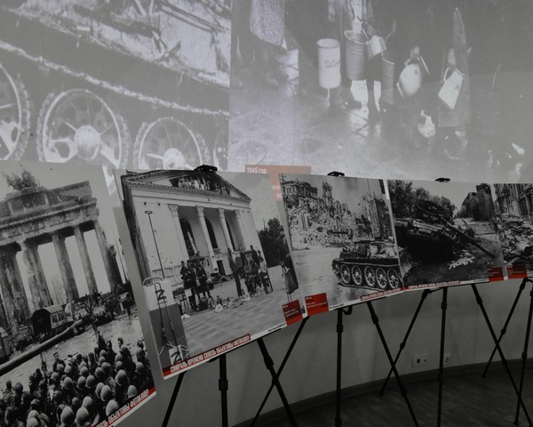 Историко-документальная фотовыставка «Летописцы истории – Спираль времени сквозь объективы фотокамер»