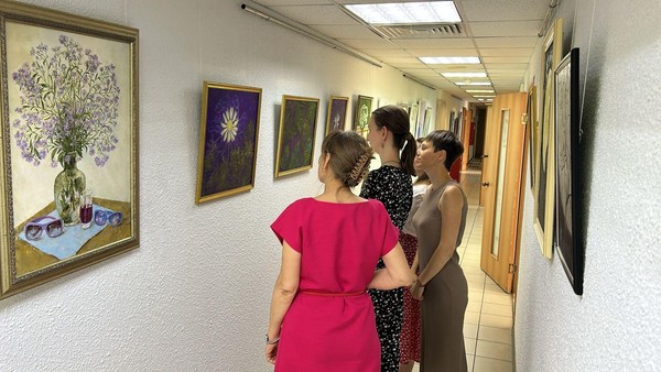 Персональная художественная выставка Людмилы Бердниковой «Необыкновенность обыкновенного»