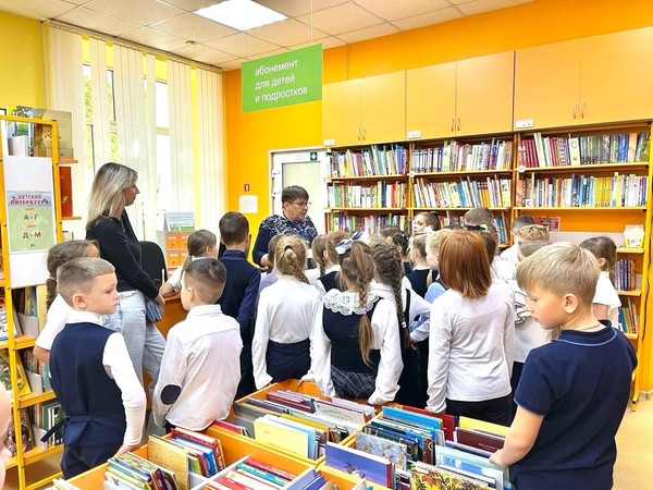 Экскурсия по библиотеке «Мир книг»