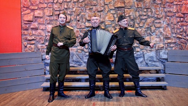Литературно-музыкальный спектакль «Дорогами войны»