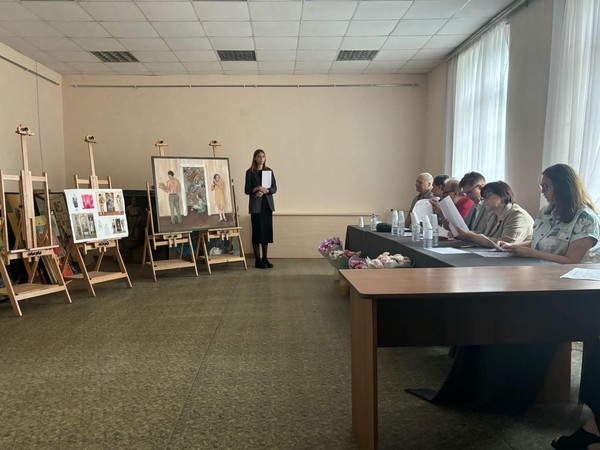 Защита дипломных работ выпускников художественного училища