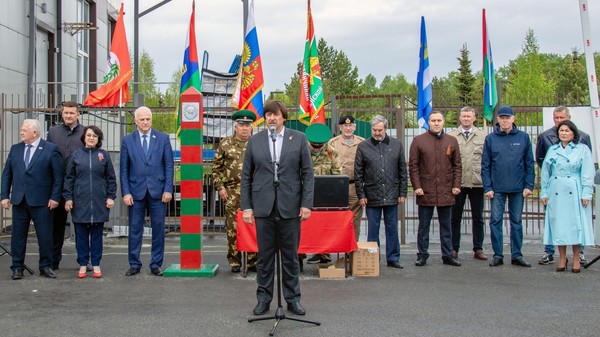 Митинг, посвященный потправке ГУМ конвоя в зону СВО