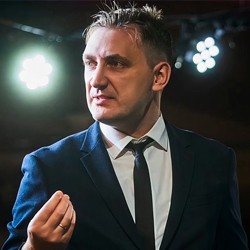 Александр Бессонов «Старшая по подъезду»
