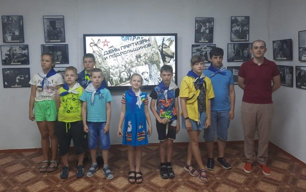 Ко Дню партизан и подпольщиков — час истории