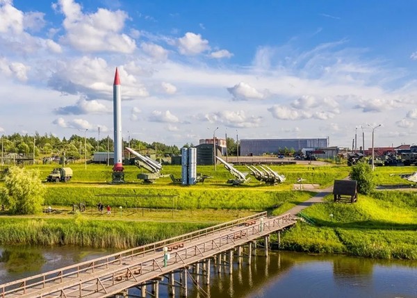 Комфортный трансфер к объектам Линии Сталина — из Минска