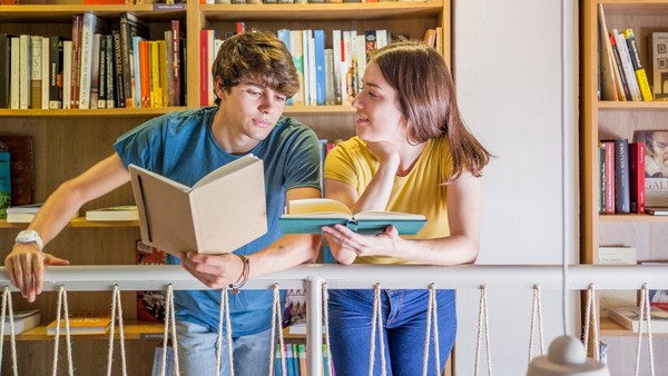 Программа «Обсуждение книги Костаса Тахциса»