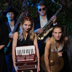 Группа «Boudoir Trickster»