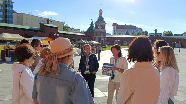 Тематическая экскурсия «В центре, на базарной»