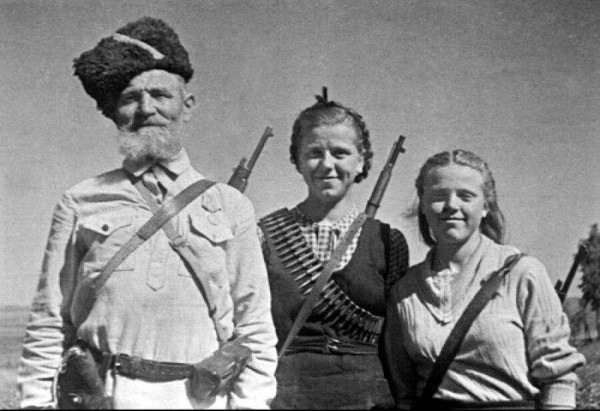 Тематическая встреча «День воинской славы России. День партизан и подпольщиков.»