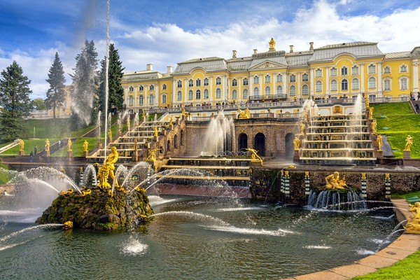 Парки и фонтаны Петергофа