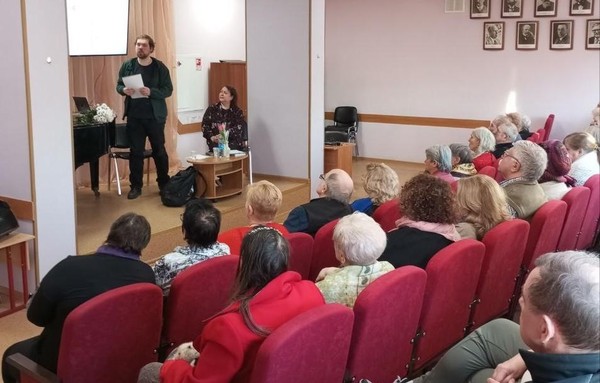 «Жизнь в Подлипках в начале 1930-х годов на страницах заводской газеты «Ударник»