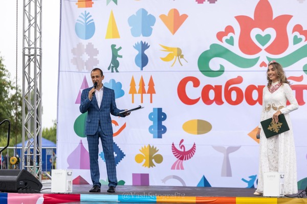 Чествование семей на празднике «Сабантуй»