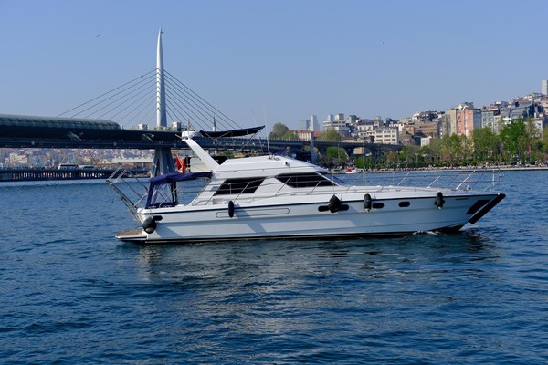 Босфорское путешествие на яхте с остановкой в Бебеке — в Стамбуле