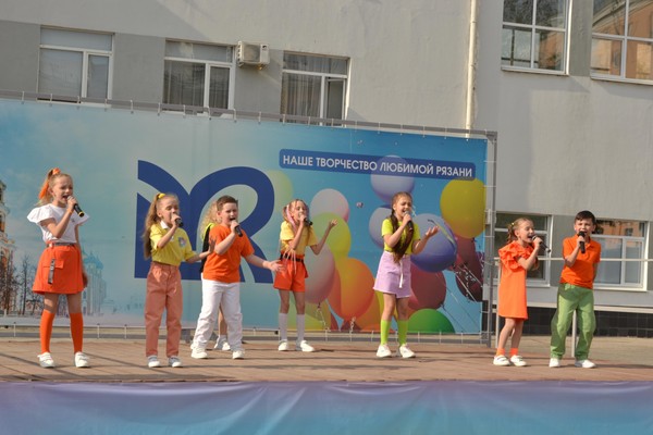 Концерт «Мы маленькие дети»