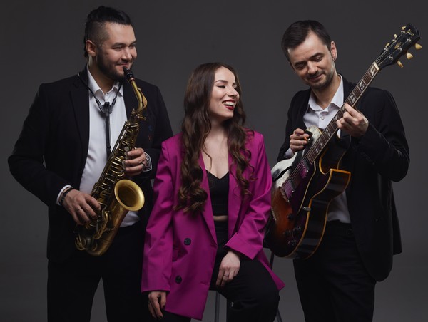 Трио Анны Рогозиной. Summertime Jazz