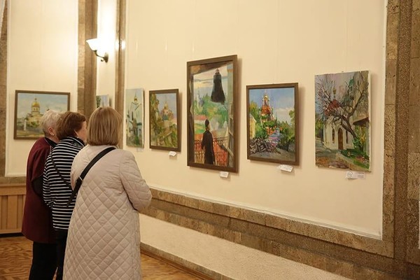 Выставка «Великий город и его великие люди»