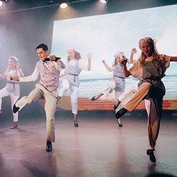 В Питере ​– любить…